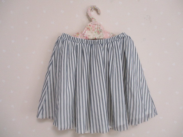 ● MPS ● 可愛いインナーパンツ付きスカート ☆140cm☆グレー 10607拍卖