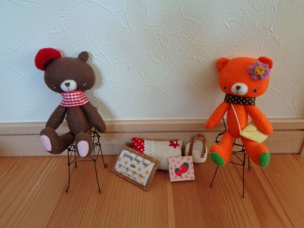 *かわいい雑貨屋さん* ハンドメイド 手作り ベア くま 2点セット イス他 小物付 置物 インテリア雑貨 拍卖
