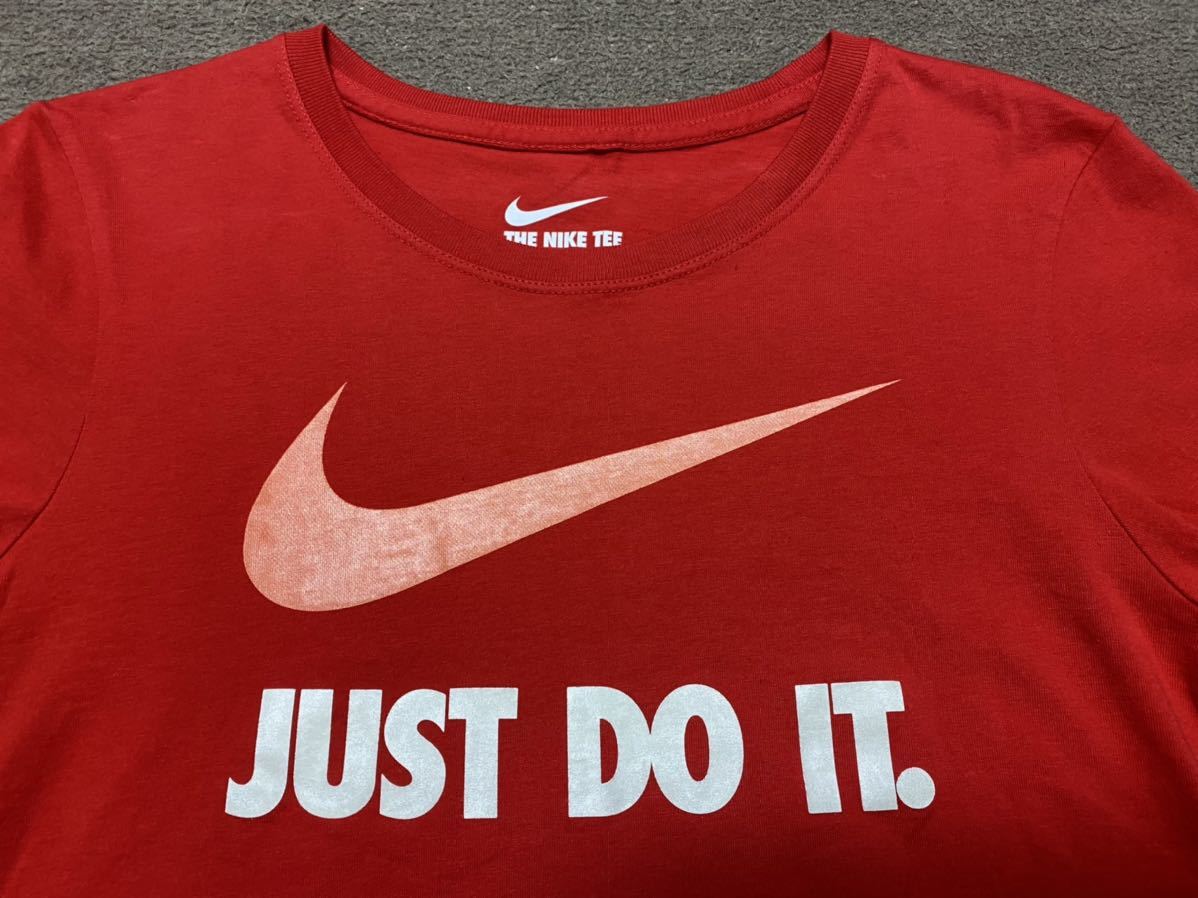 送料格安!良品★NIKEナイキのJUSTDOITトレーニング赤Tシャツ★レディースSサイズスポーツ全般登山トレランマラソントレッキング拍卖