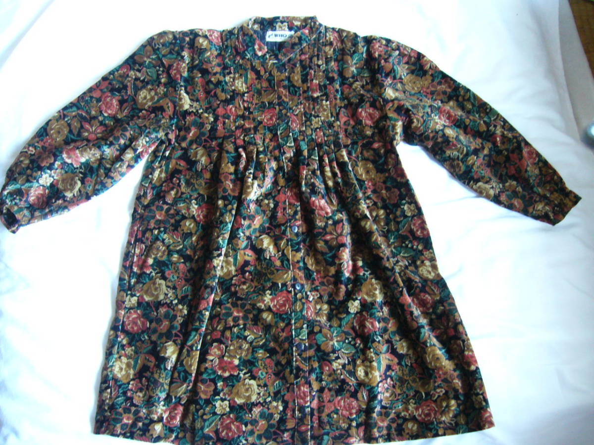 定形外郵便可 子供服 お嬢さま風? セレブなお子様用? 120cm 花柄ワンピース(黒地に茶色系?)拍卖