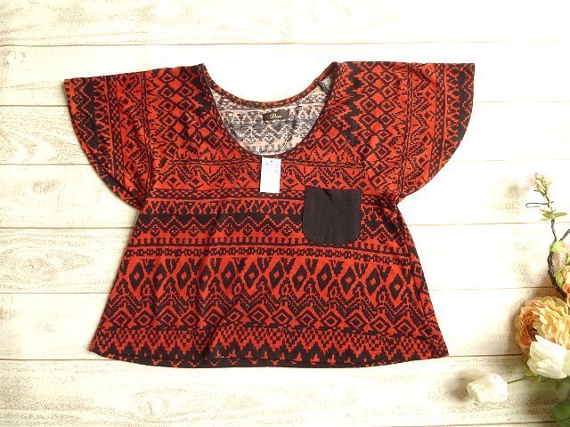 新品 Durer 黒 オレンジ エスニック柄 半袖 カットソー Tシャツ トップス フレア袖 ポケットつき拍卖