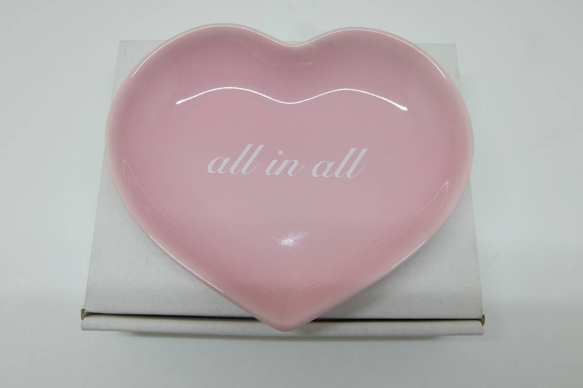 未使用 ハート型 トレー 小物入れ ピンク 箱入り 陶器 リングトレー プレート 灰皿拍卖