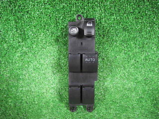 日産 シーマ GNF50 パワーウィンドウスイッチ 中古 18ピン 210728拍卖