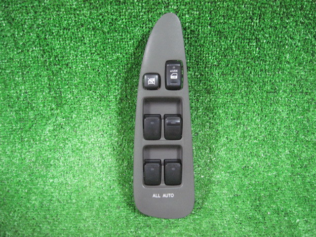 トヨタ アルファード MNH15W パワーウィンドウスイッチ 中古 84040-58010 20ピン カバー付き 210731拍卖