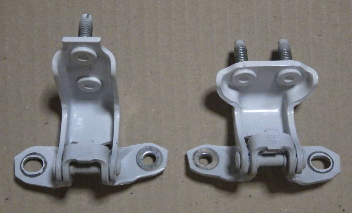 即決 HA25S アルト ドアヒンジ 上下 左前ドア 72m拍卖