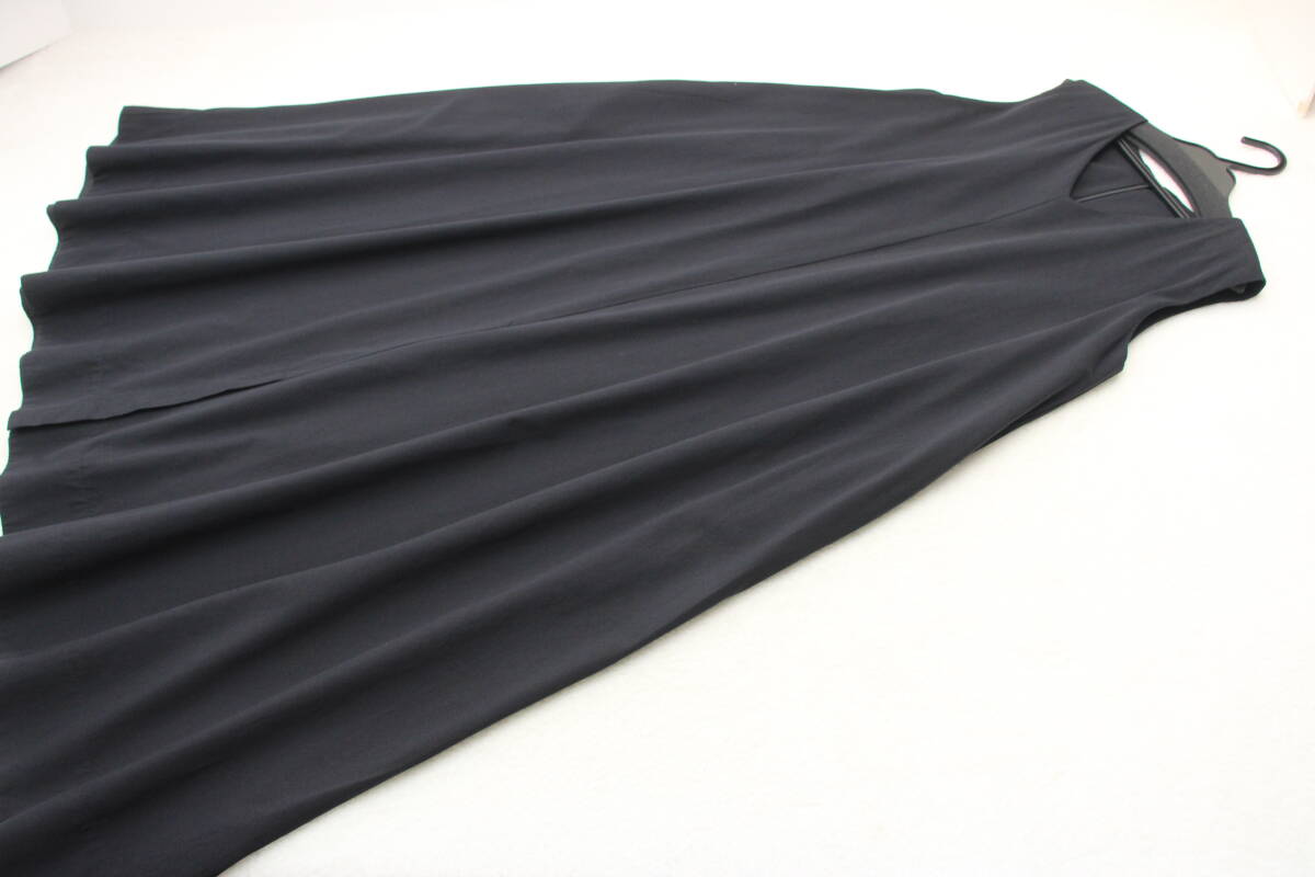 6651 新品 リネン混Vネックワンピース ブラックFサイズ拍卖