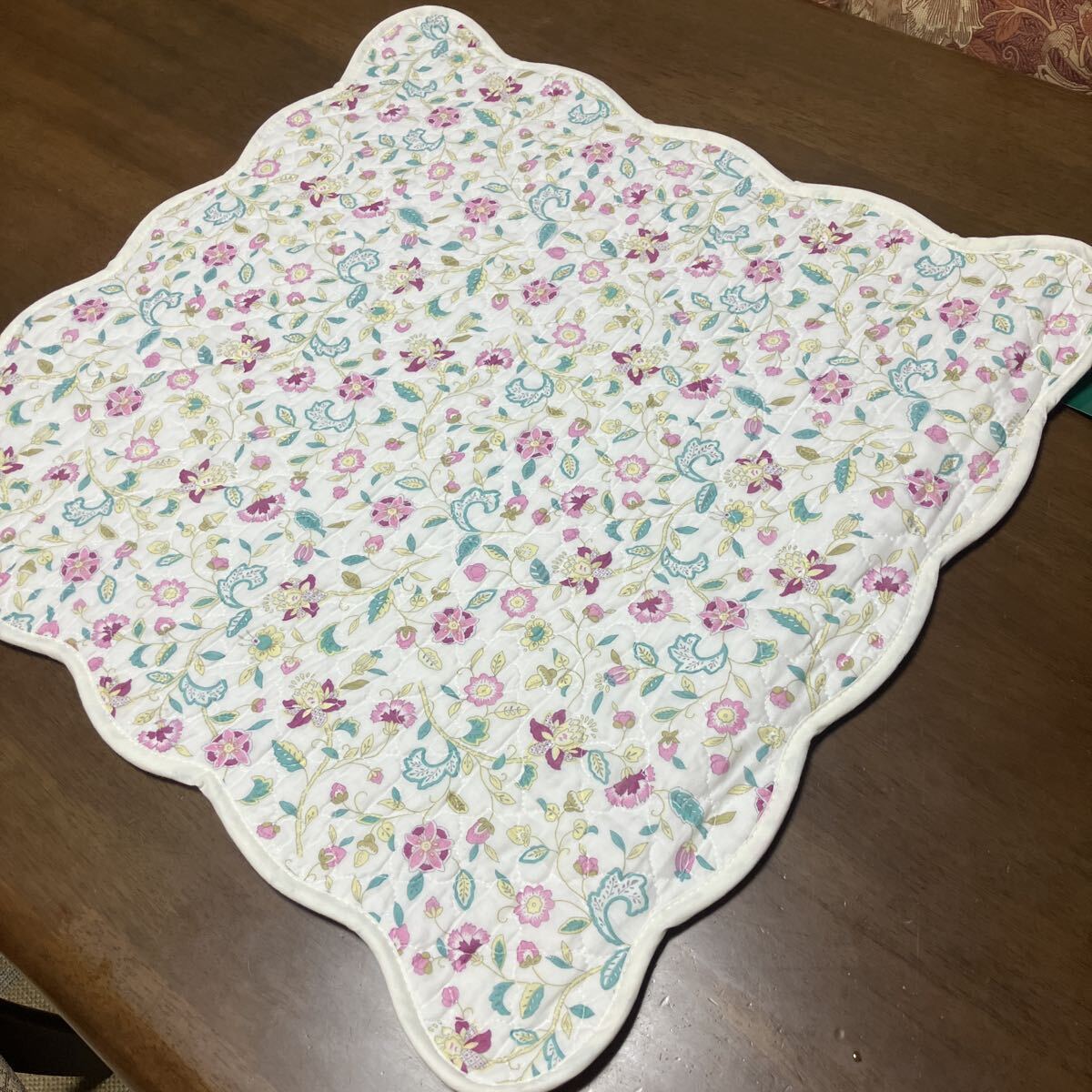 新品 ミントン ハドンホール キルト 花柄 座布団カバー 55×59銘仙判 (P) 送料無料 在庫限り拍卖