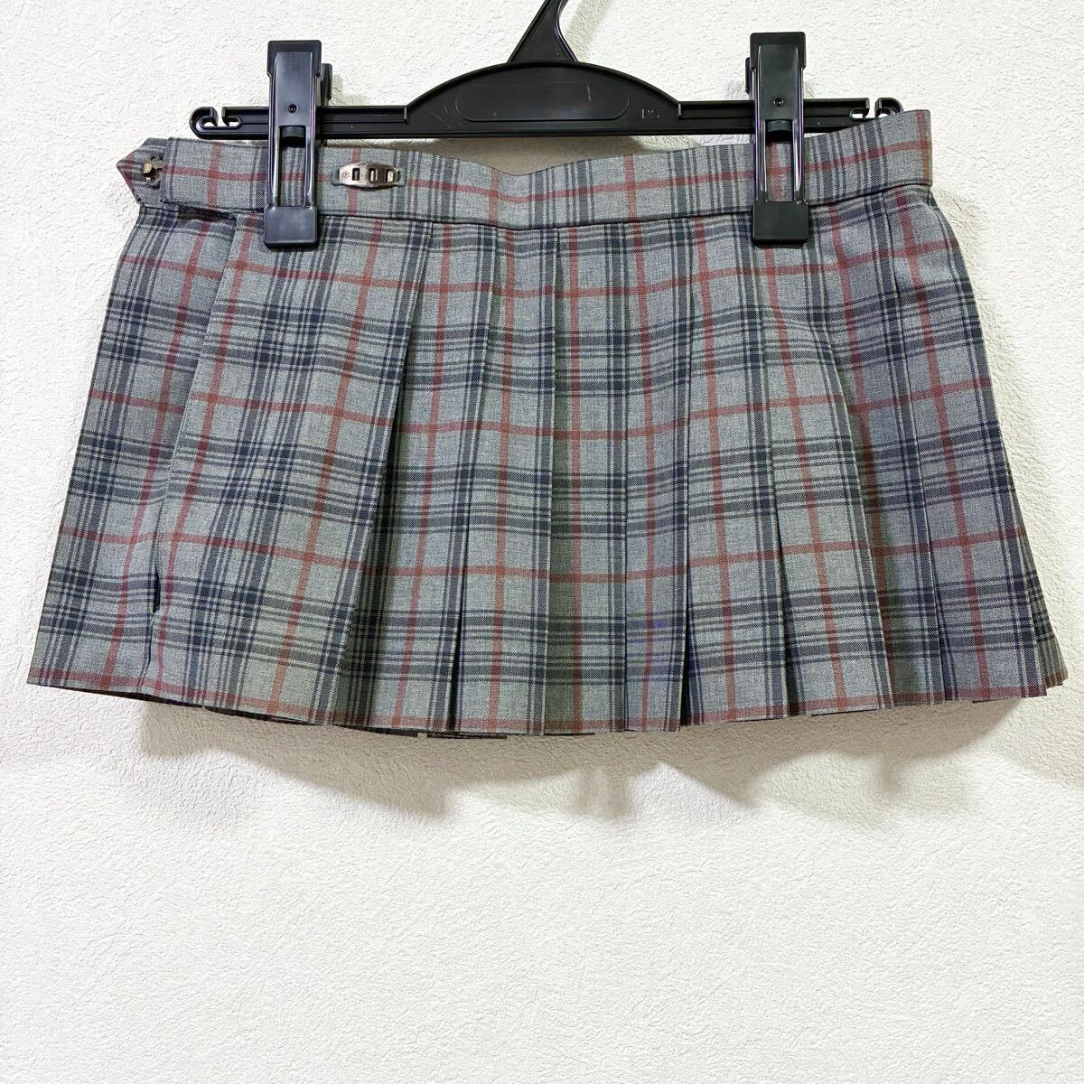 1円 〜 名古屋経済大学高蔵高校 制服 マイクロミニスカート W64 丈26 夏用拍卖