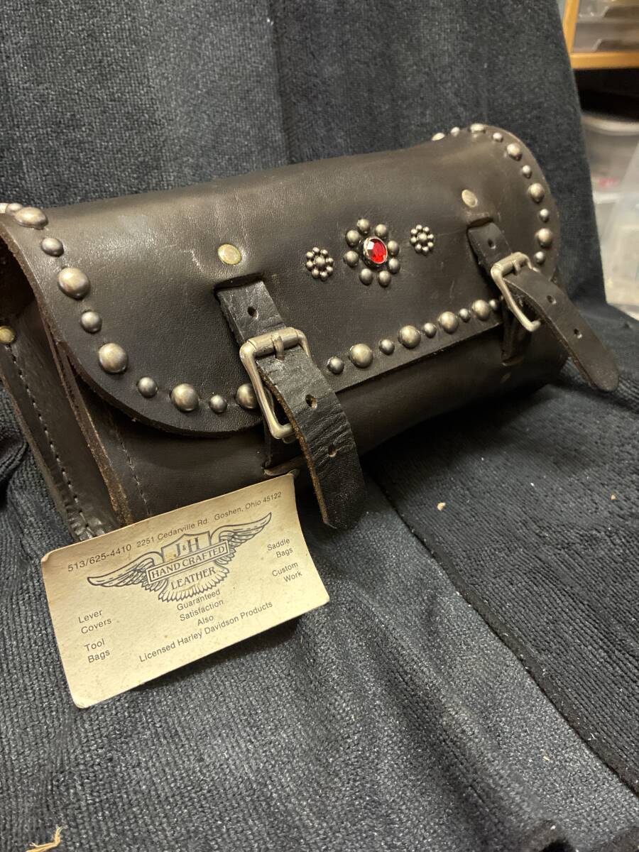 当時物オールド30s40s50sハーレー本革オールドレザーツールバッグ ナックルパンショベルサイドバルブ 60s ナックルヘッド拍卖