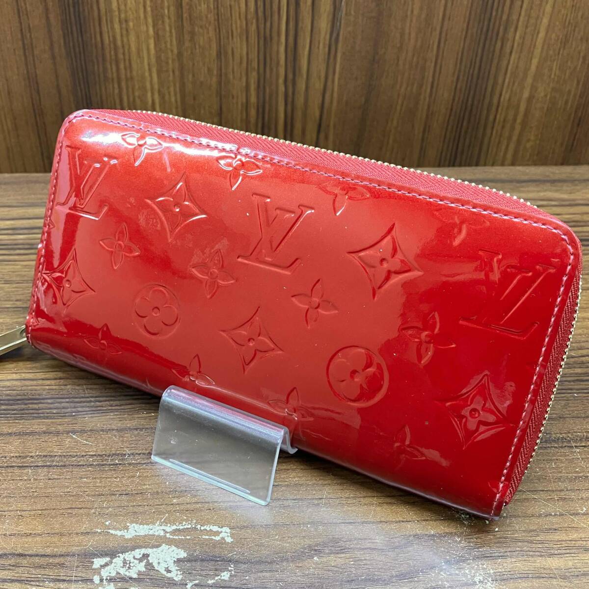 LOUIS VUITTON ルイヴィトン ヴェルニ CA4009 ジッピーウォレット 長財布 レッド拍卖