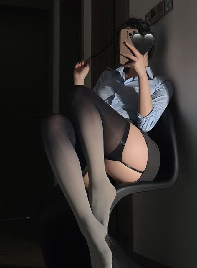 超セクシー【3187】黒→グレー RoseSakura 美脚 ガーター ニーハイ タイツ ストッキング 誘惑 タイツ パンスト スレンダー 悩殺インナー拍卖