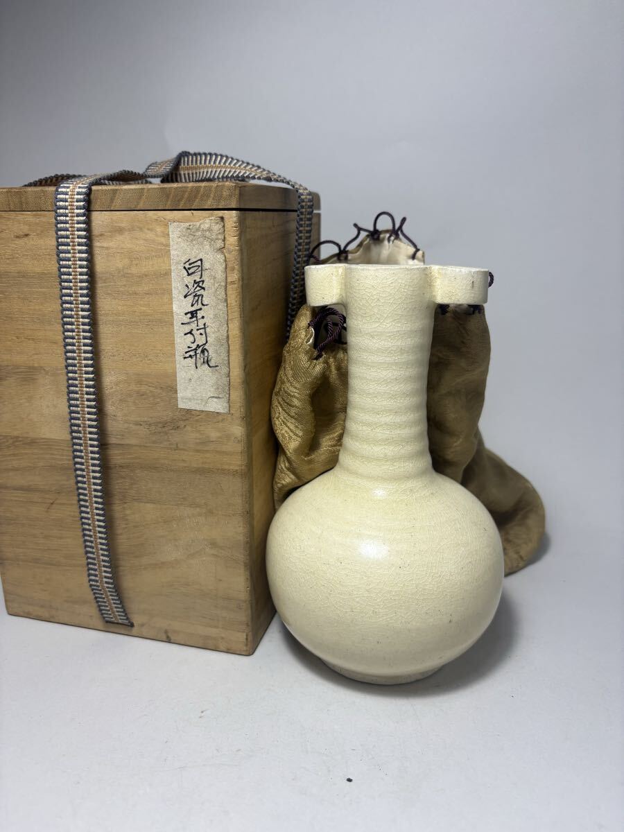 白磁耳付瓶 花入 花瓶 共箱付 陶芸 茶道具 李朝 隋白瓷、南北朝時期拍卖