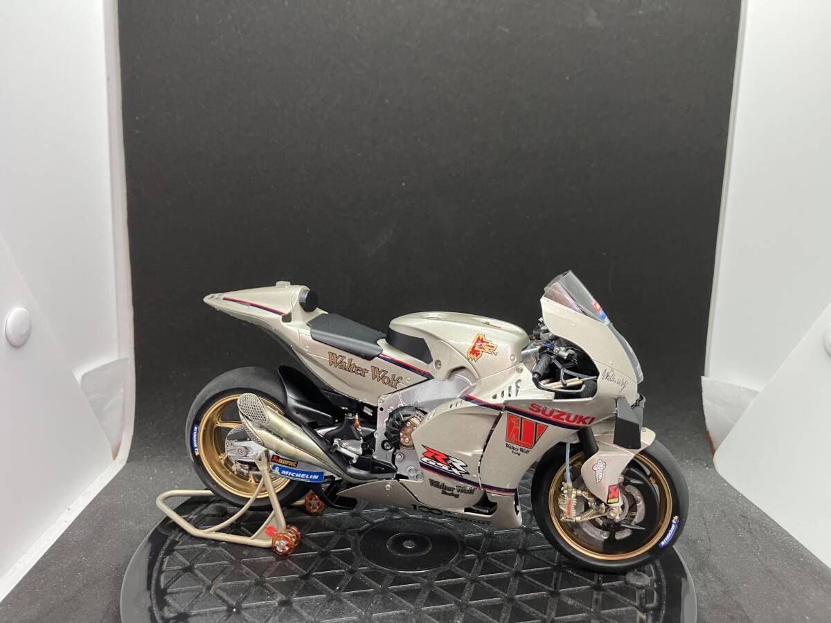 スズキGSX-RR 2020年 RG400Γウォルターウルフ仕様 プラモデル完成品拍卖