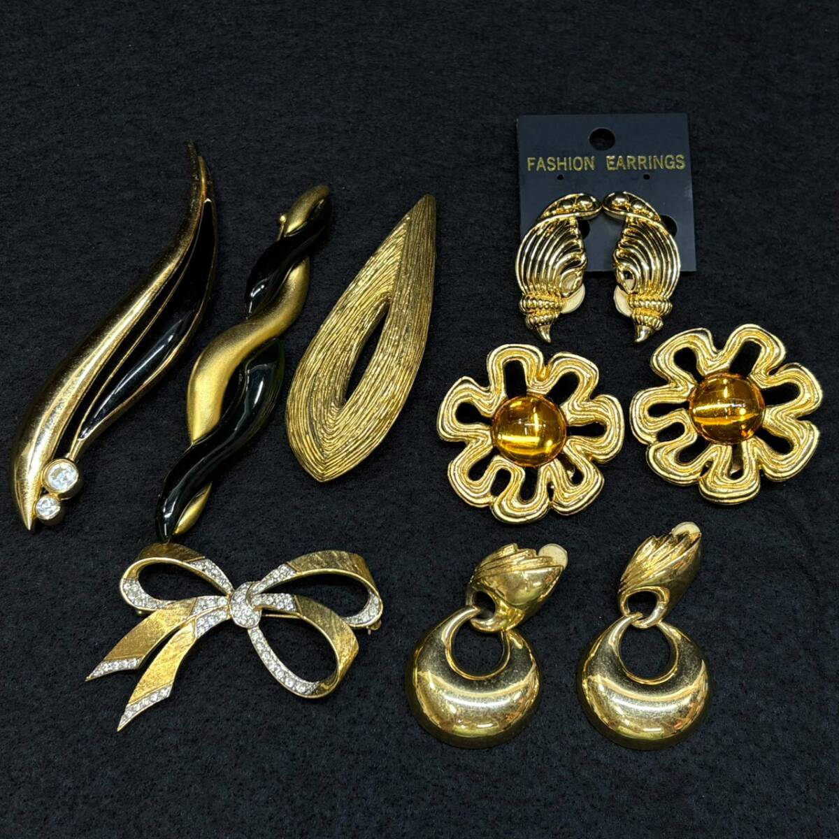 ■ 1円〜【まとめ売り】 ブローチ 4点 イヤリング 3点 まとめ NINA RICCI GIVENCHY Christian Dior 等 アクセサリー 服飾小物 L160843拍卖