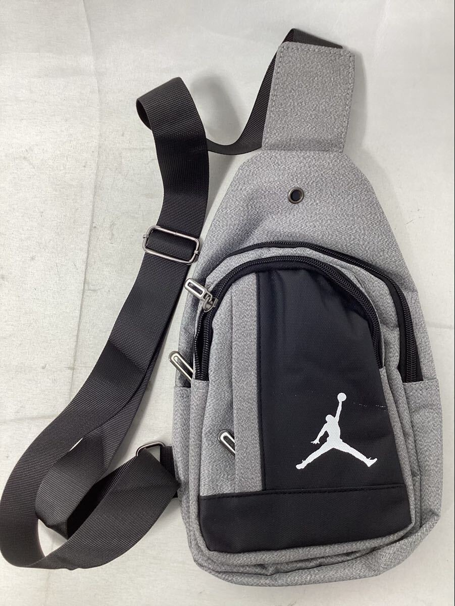 NIKE JORDAN ジョーダン ボディバッグ ワンショルダーバッグ 斜め掛け グレー 中古拍卖