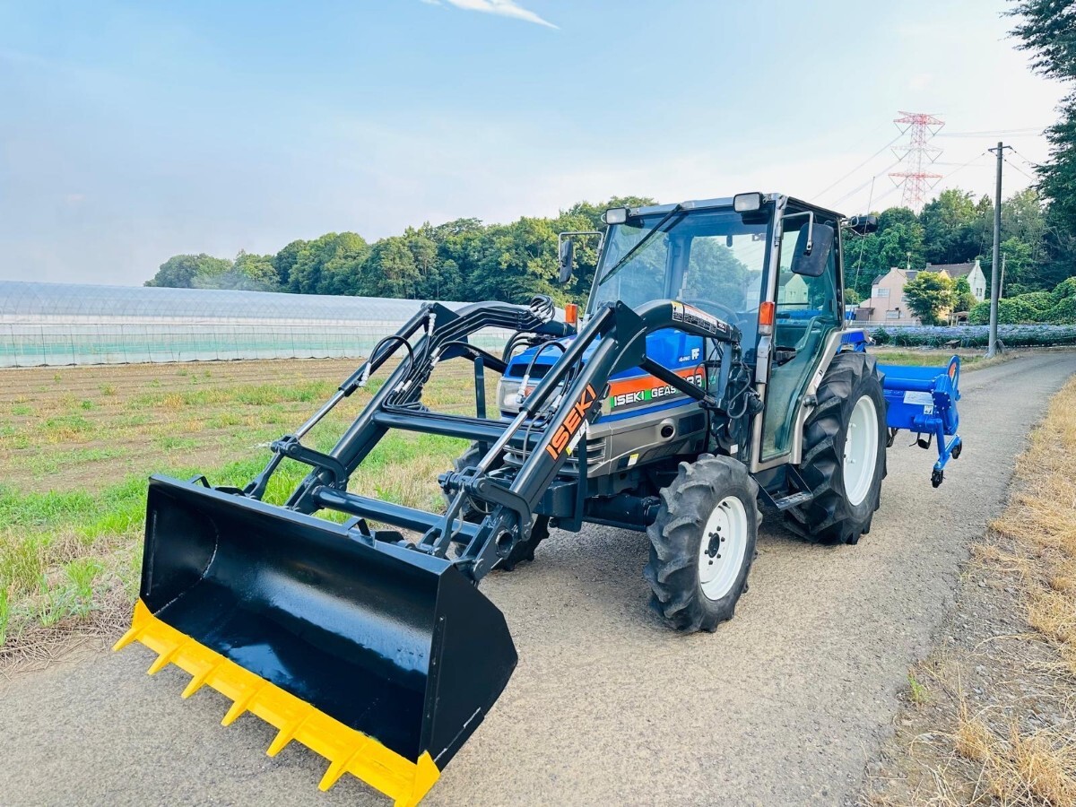 イセキトラクター★ GEAS 333★ 33馬力★ 2WD4WD★ 889アワー★フロントローダー付き拍卖