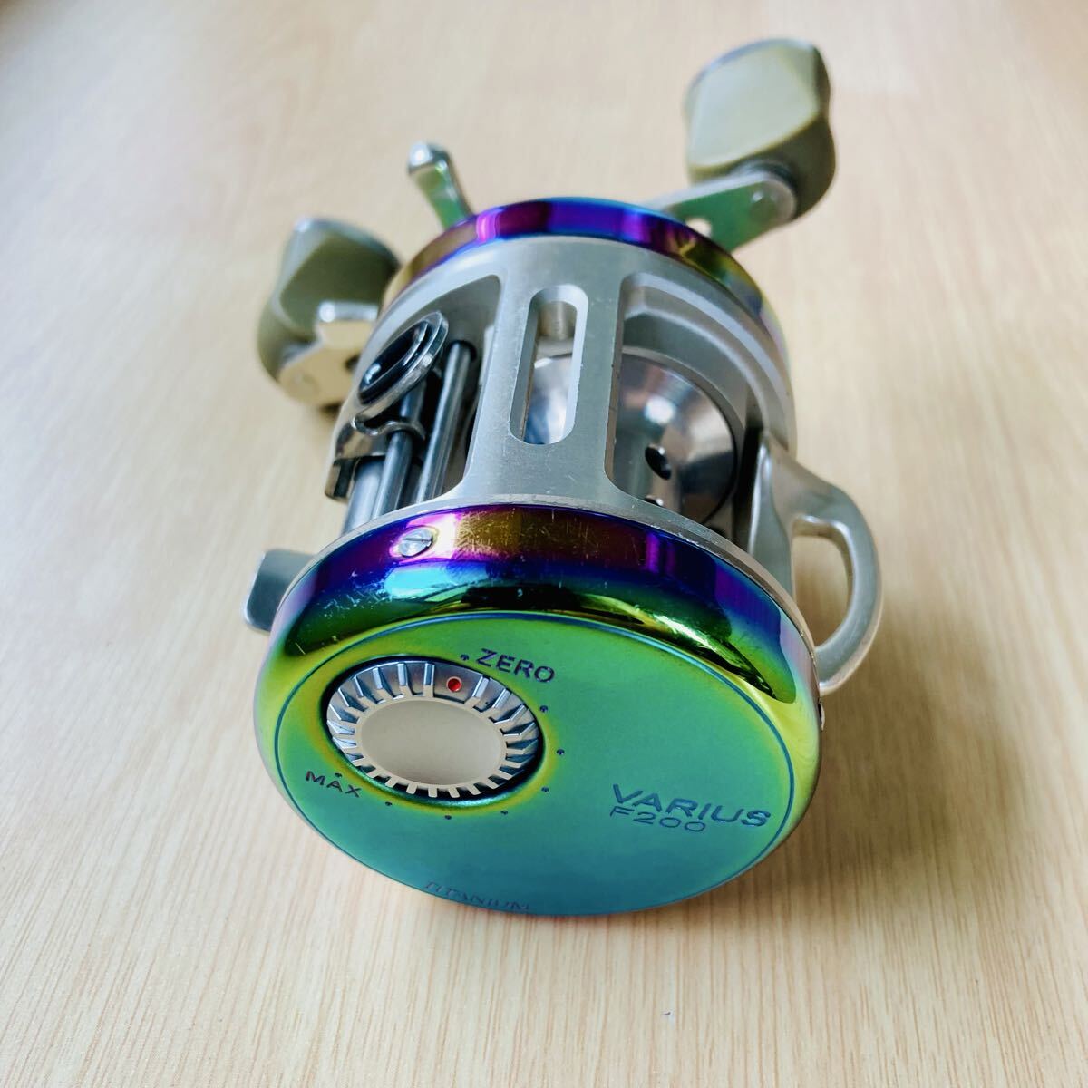 希少 RYOBI リョービ バリウス VARIUS スペクトル F200 ベイトリール マジョーラ拍卖