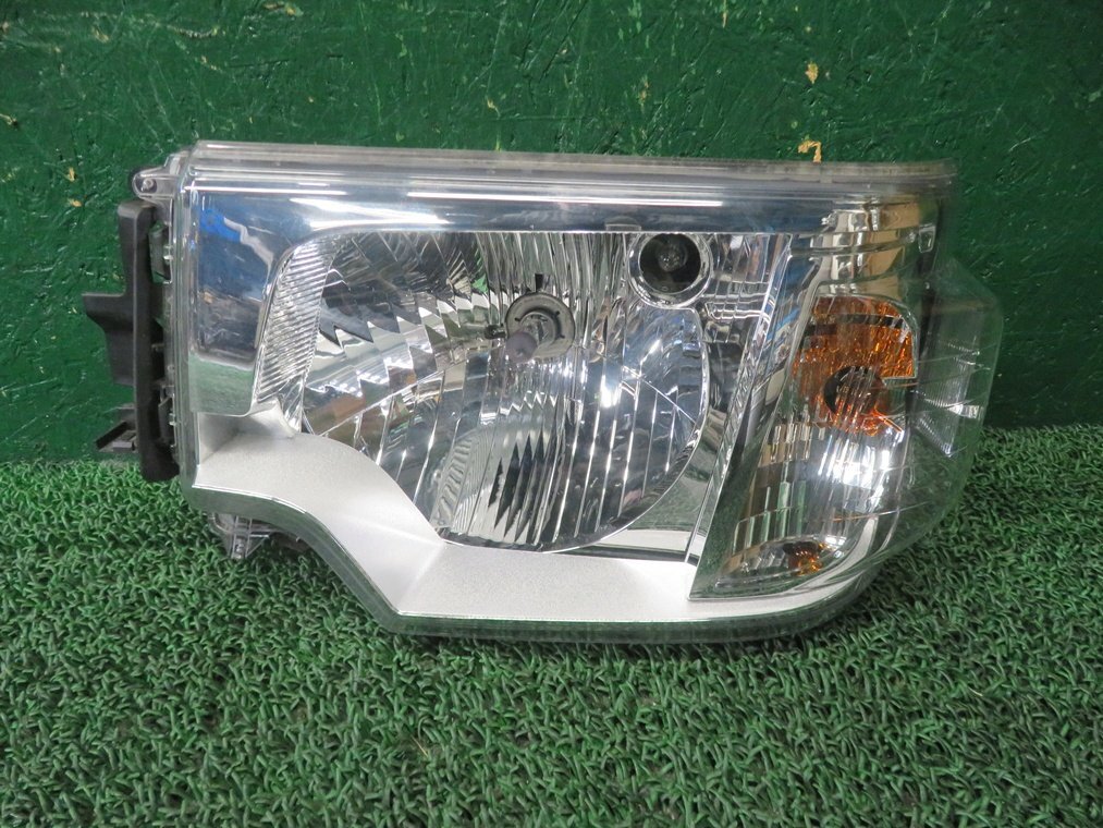 『psi』 三菱 U61V ミニキャブ 右ヘッドライト スタンレー W0688 H24年式拍卖