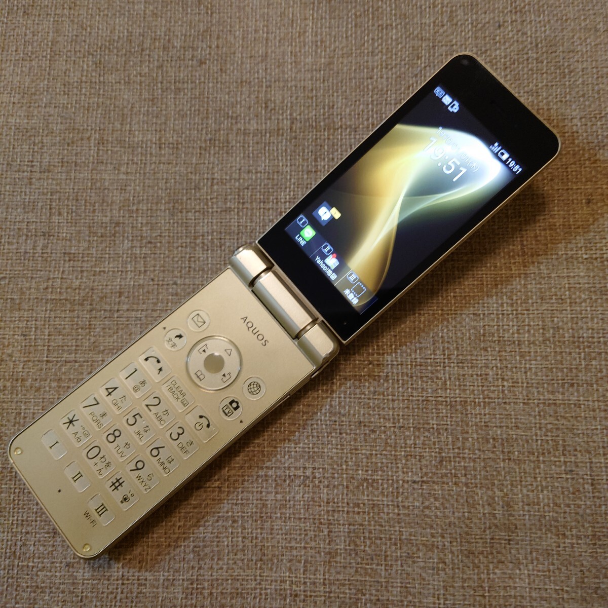 601SH softbank ゴールド拍卖