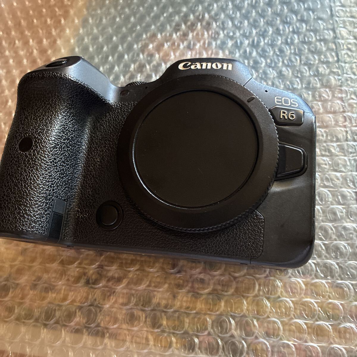 EOS R6 ボディ バッテリー、チャージャー付き拍卖