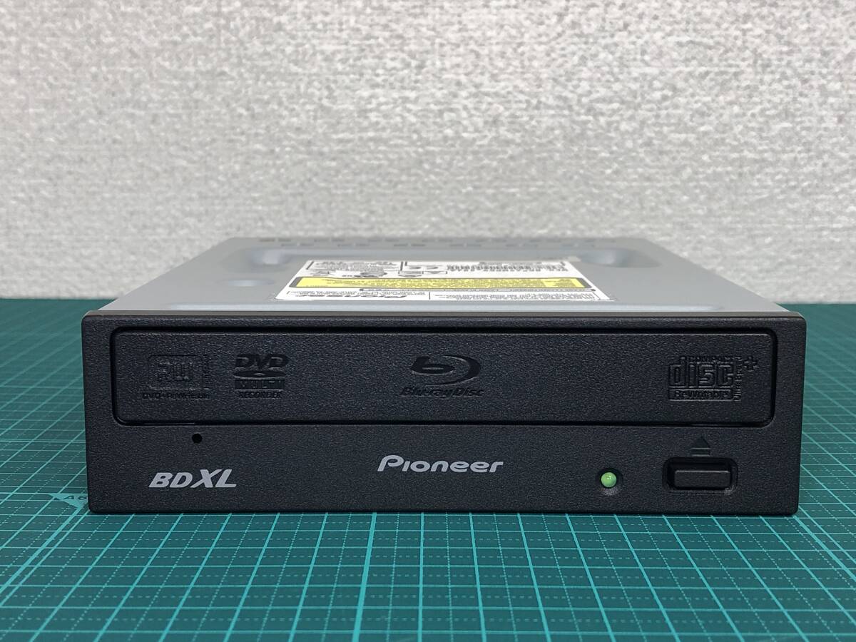 【新品級外観の品】 パイオニア BDXLドライブ BDR-209JBK 最高レベルの動作確認済で3層100GB、2層50GB、CDや各種DVDもフル書込み検証済拍卖