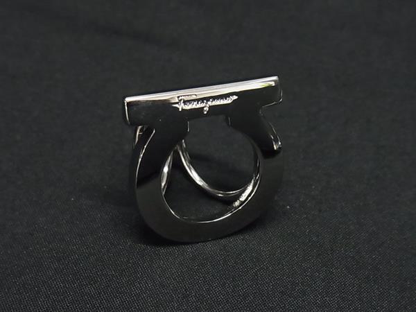 1円 ■美品■ Salvatore Ferragamo フェラガモ ガンチーニ スカーフリング スカーフ留め アクセサリー レディース シルバー系 BQ6252拍卖