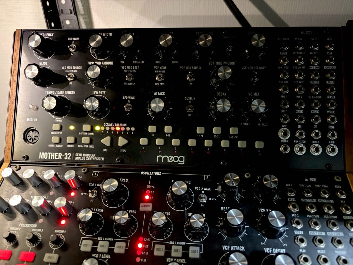 moog mother-32 + subharmonicon アナログセミモジュラーシンセ シンセサイザーモジュール【本体のみ】拍卖