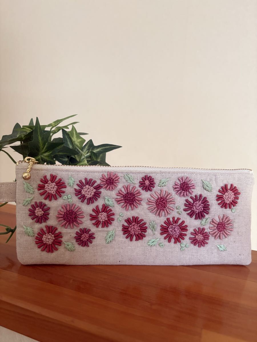 ハンドメイド 手刺繍 花柄 ポーチ リネン 小物入れ フラットペンケース拍卖