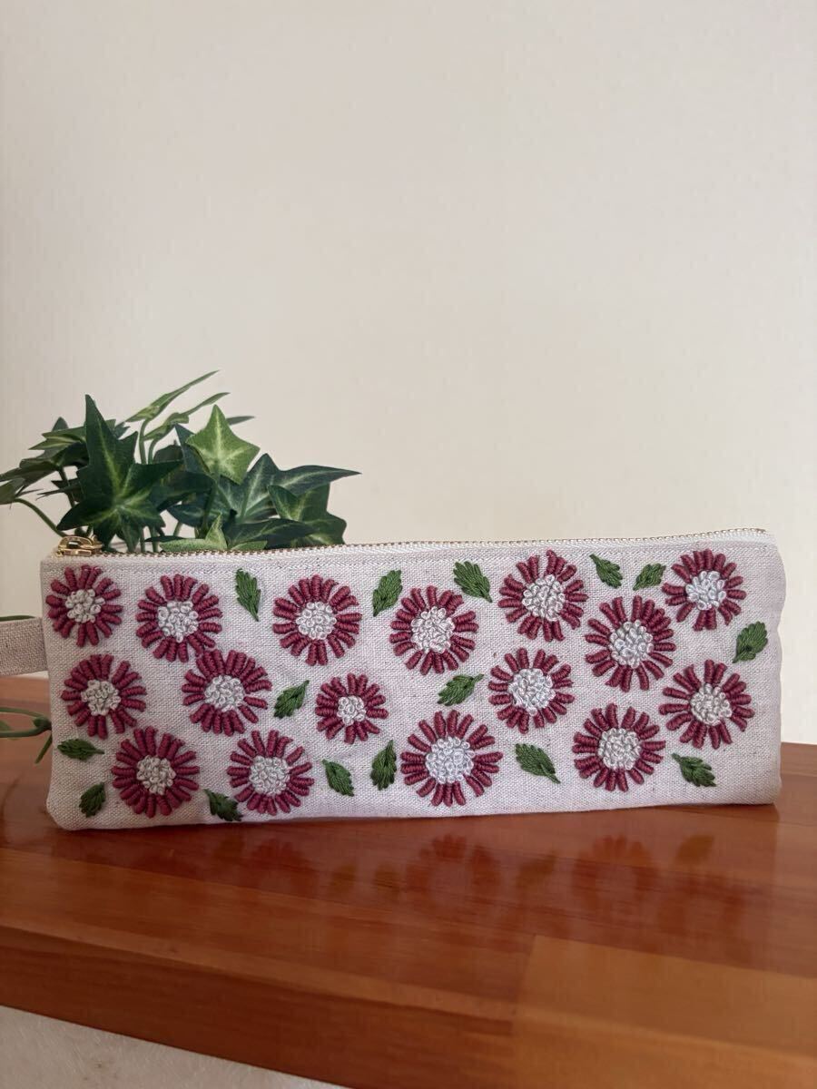 セールハンドメイド 手刺繍 花柄 ポーチ リネン 小物入れ フラットペンケース拍卖