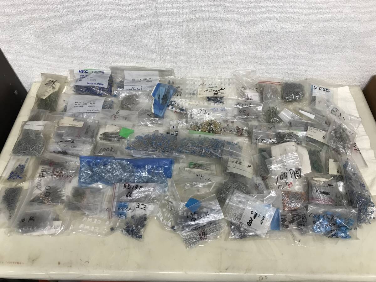 0-3984 電子部品まとめ 金属皮膜抵抗器 セラミックコンデンサ 保護素子 バリスタ 電子抵抗器 他 拍卖