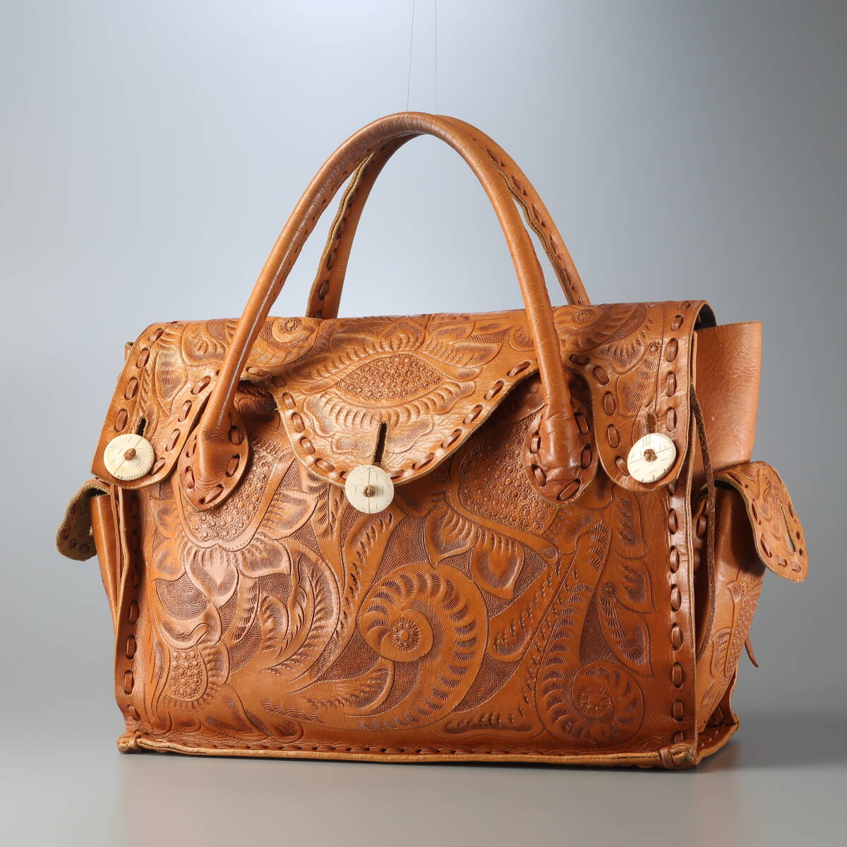MJ5072▽Carving Tribes カービング トライブス オールレザー Maestra M 草花柄 ハンドバッグ 鞄 グレースコンチネンタル ブラウン系拍卖