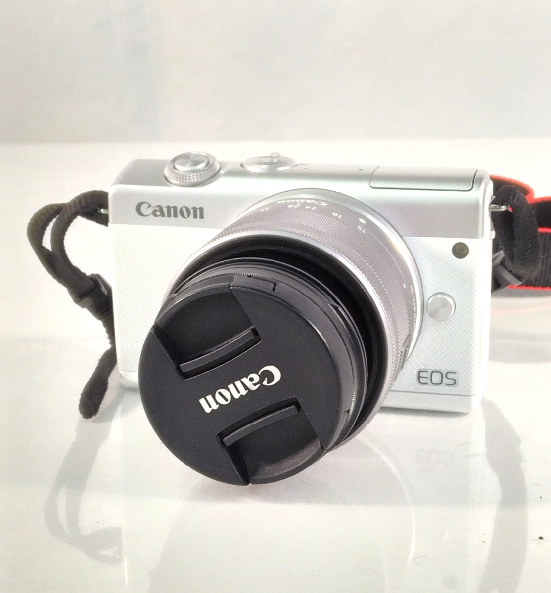 【動作OK】Canon EOS M200 /ZOOM LENS EF-M 15-45mm 1:3.5-6.3 IS キャノン ミラーレス一眼カメラ_AGO_D0729-G001拍卖