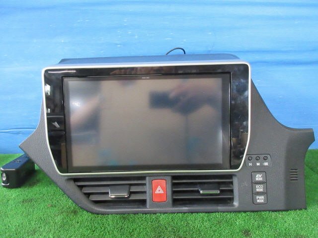 売切! エスクァイア DAA-ZWR80G カーナビゲーション オートパーツ秦野拍卖