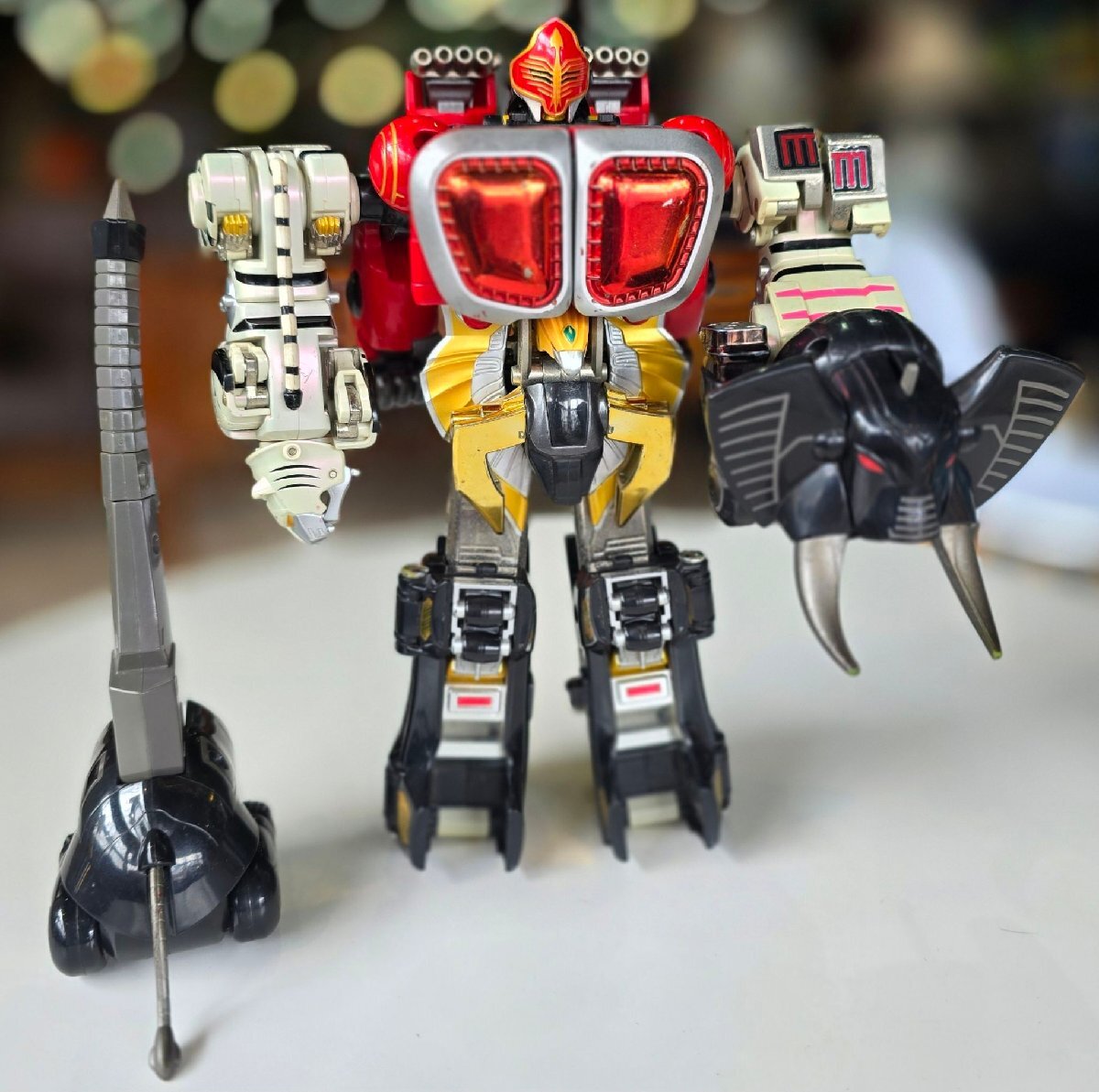 ★ 箱付き レア! バンダイ(BANDAI)トイザらス限定版 DX百獣合体 ガオナイト 百獣戦隊ガオレンジャー 戦隊 ロボット拍卖