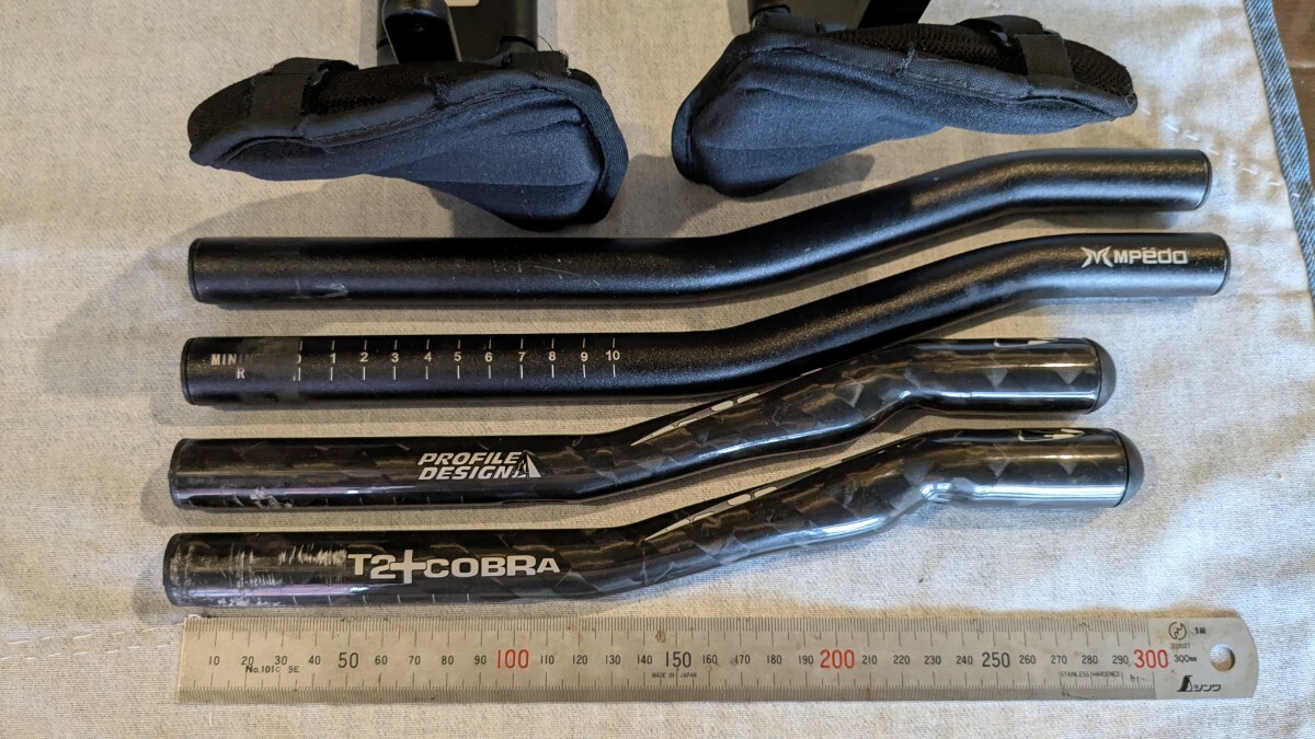 プロファイルデザインT2+COBRAカーボンバー+メーカー不明アルミバー、70mmライザー付き拍卖