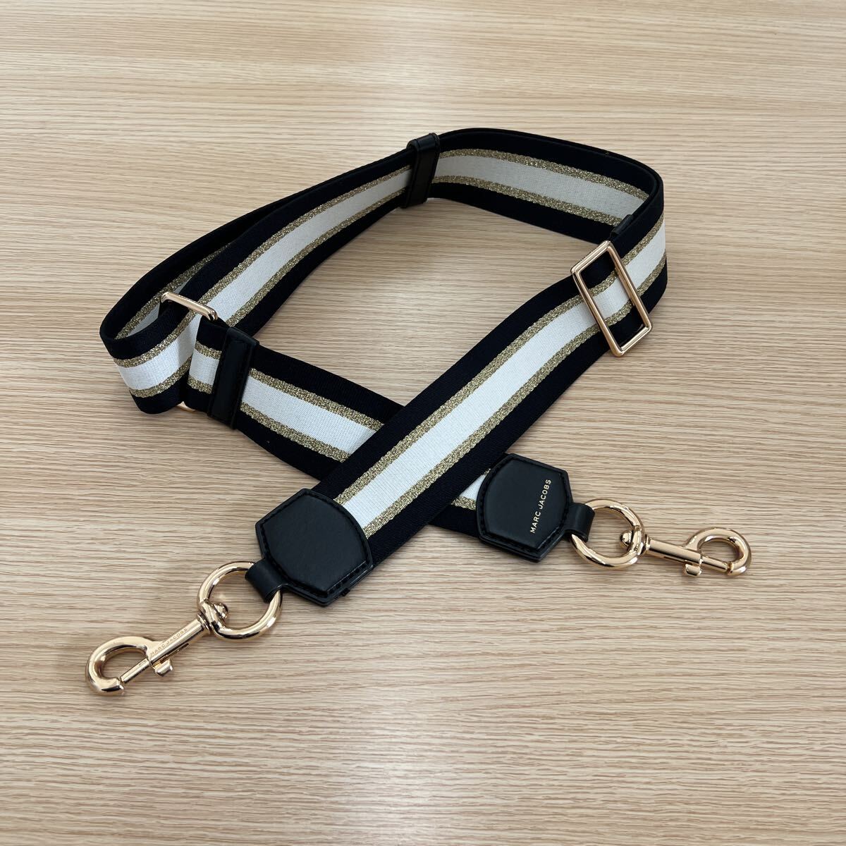 MARC JACOBS マークジェイコブス ショルダーストラップ バッグ用 ブラック×ホワイト×ゴールド拍卖