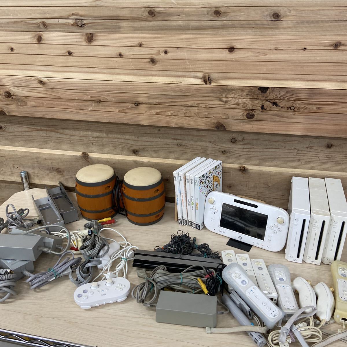 1 Nintendo Wii WiiU まとめ 任天堂 コントローラー 周辺機器 ソフト ヌンチャク 動作未確認 ジャンク扱い拍卖