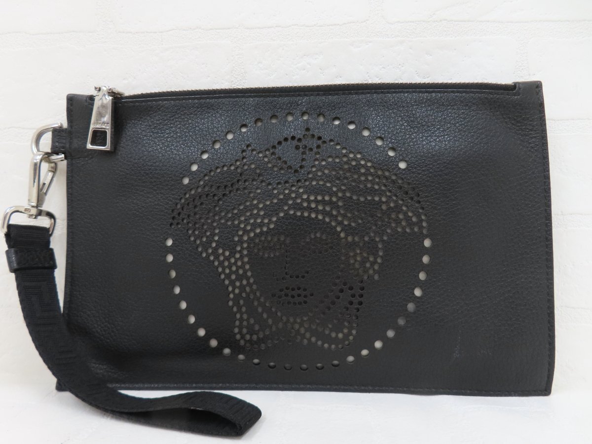 ◆超美品◆VERSACE ヴェルサーチ◆メデューサ◆カーフ レザー 本革◆クラッチ バッグ◆ブラック シルバー金具◆パンチングロゴ◆A18592拍卖