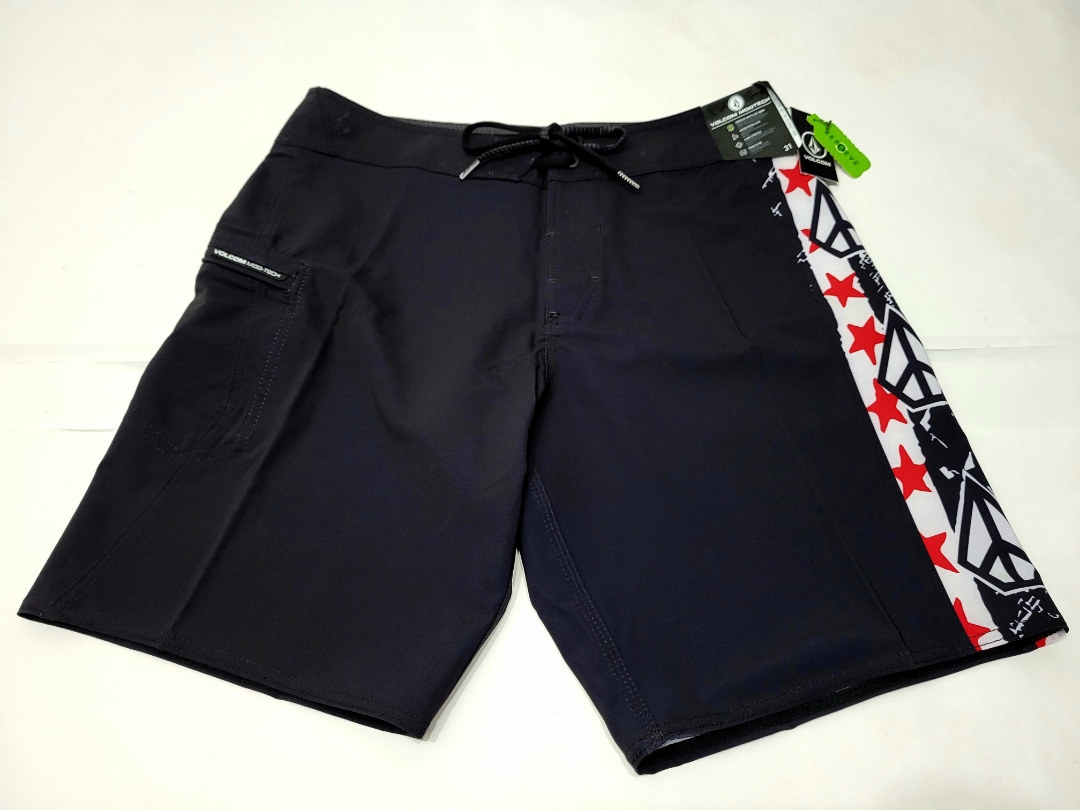 新品 定価9900円 VOLCOM FREEDOMSTONE19 34 L XL ボルコム 黒 スイムショーツ サーフショーツ 水着 ショートパンツ拍卖
