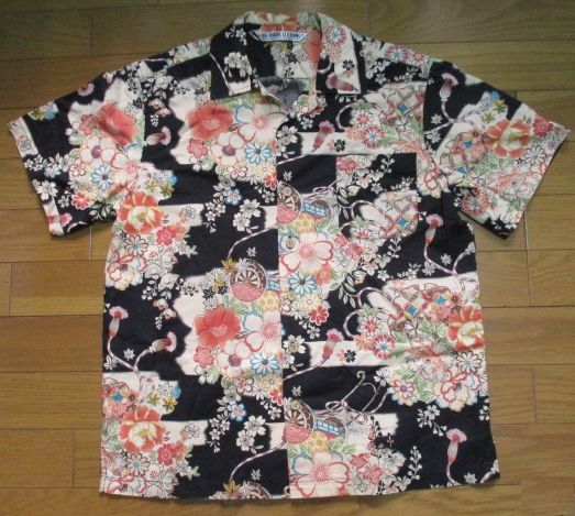 BIG SHARK CLOTHING アロハシャツ Mサイズ 黒系 総柄 花柄 木ボタン拍卖
