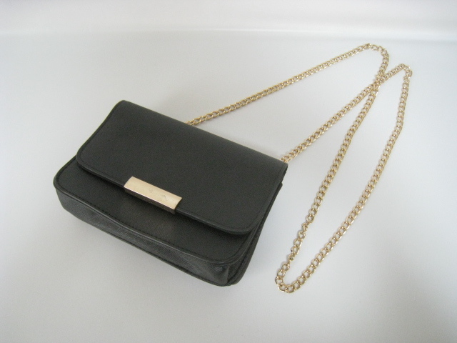 ショルダー 肩掛け 斜めがけ バッグ かばん 小さめ ミニ チェーン 黒 ブラック 拍卖