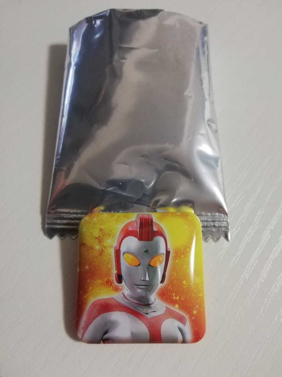 ウルトラマン 限定スクエア缶バッジ 第1弾 ユリアン拍卖