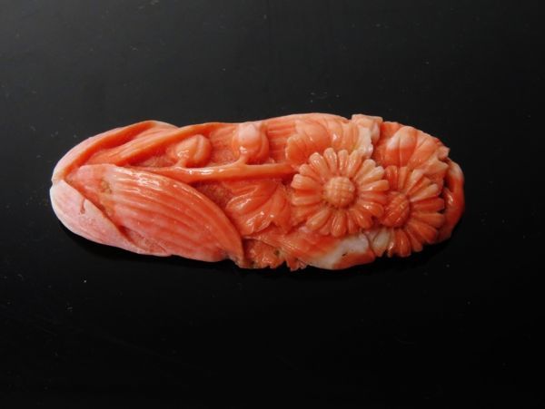 【1655】和装小物 本珊瑚保証 帯留 花 密彫!蔵出!買取品!拍卖