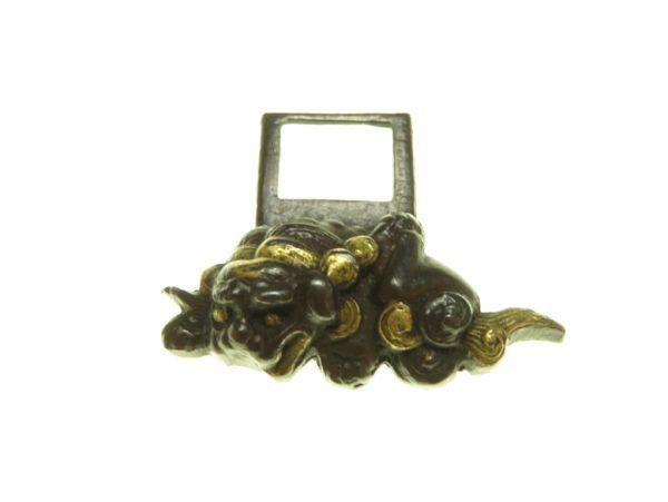 【533】赤銅地 獅子の金具 3g(刀装具/腰提/江戸~明治期)蔵出!買取品!拍卖
