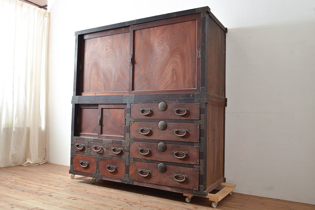 R-047532 和製アンティーク 堂々とした存在感を放つ明治期の収納箪笥(夜具箪笥、布団箪笥、水屋箪笥)(R-047532)拍卖