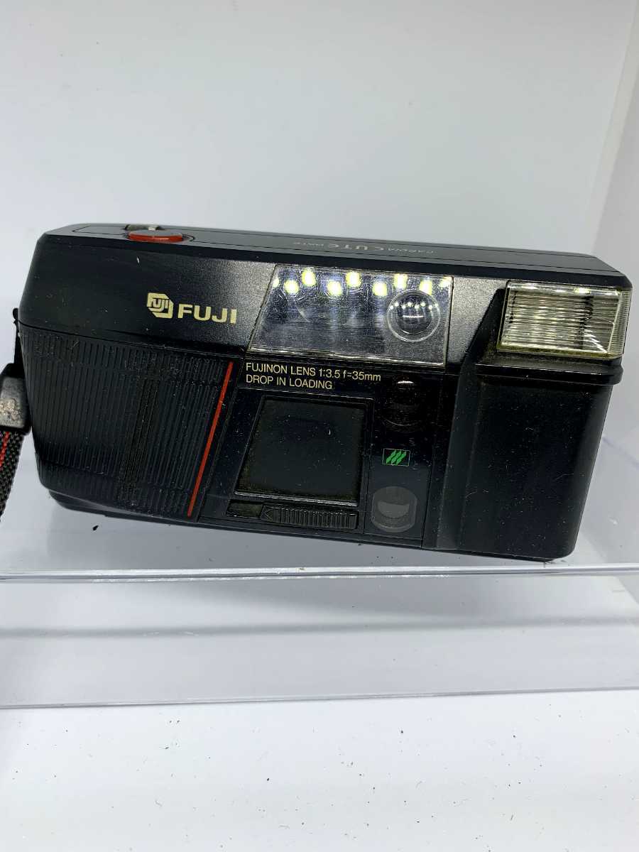 カメラ コンパクトフィルムカメラ FUJI CARDIA CUTE DATE X82拍卖