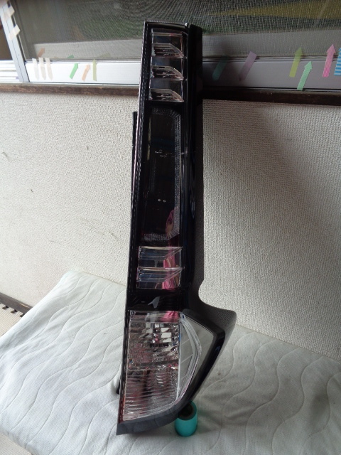 ⑦ タンクカスタム テールランプ右 M900A M910A 前期 KOITO 220-69045拍卖