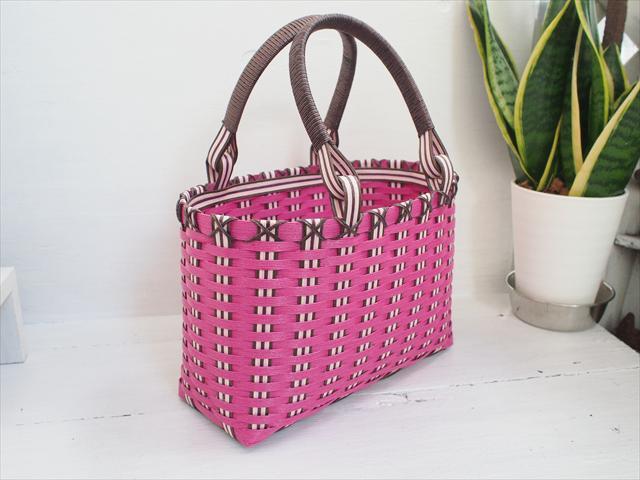 田舎で買ったハンドメイド紙バンドのピンクの可愛い手提げ編みかご☆バッグディスプレイ拍卖