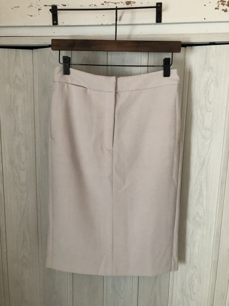 ◆cara/カーラ/ベージュのフロントジップ膝丈タイトスカート◆h拍卖