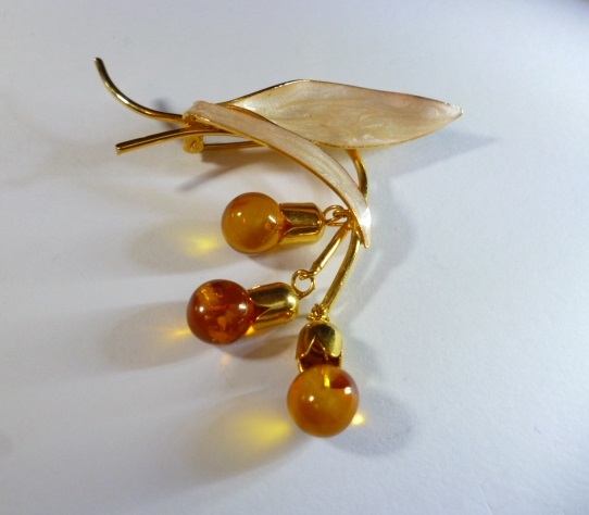 ∞ 琥珀 ブローチ ∞ アンバー 拍卖